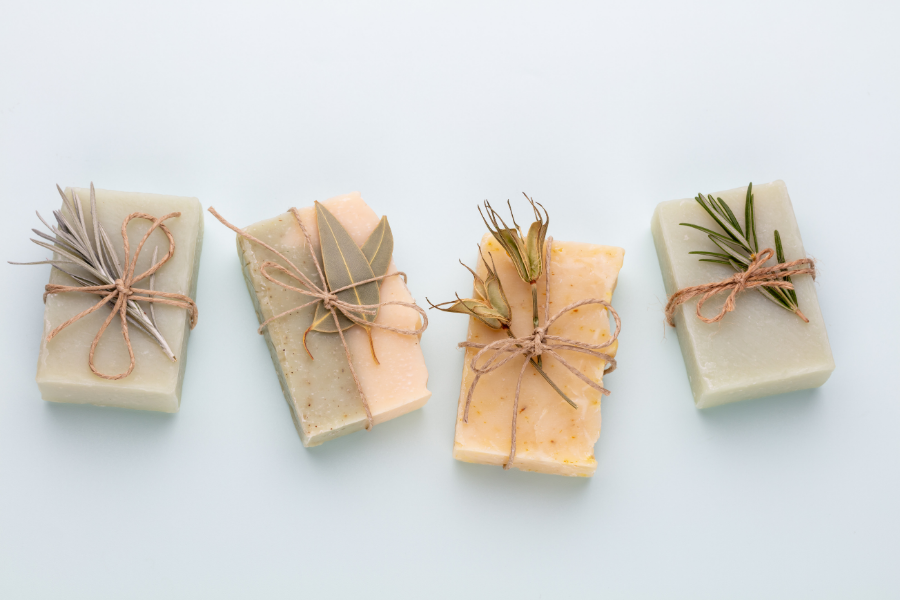 16 Best Natural Handmade Soap Gift Set Ideas